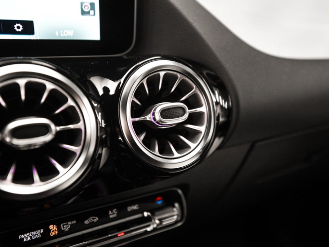 MERCEDES GLA 200