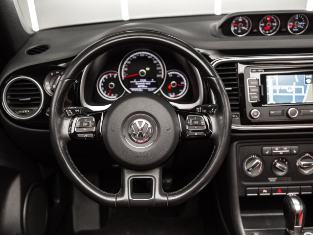 VOLKSWAGEN Beetle Cabrio 1.4 TSI 160cv DSG Design