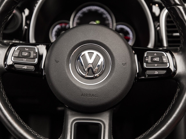 VOLKSWAGEN Beetle Cabrio 1.4 TSI 160cv DSG Design