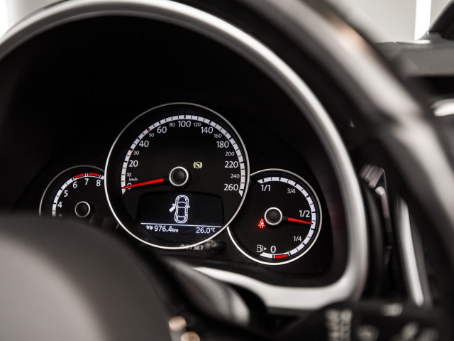 VOLKSWAGEN Beetle Cabrio 1.4 TSI 160cv DSG Design