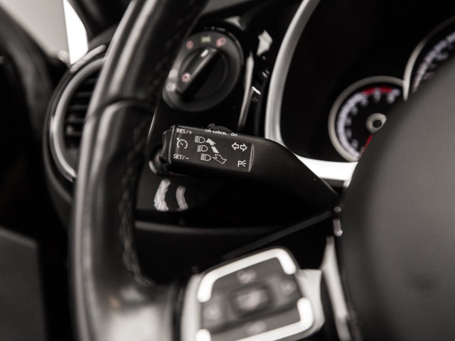 VOLKSWAGEN Beetle Cabrio 1.4 TSI 160cv DSG Design