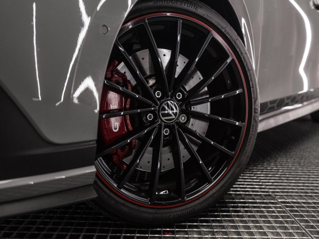 VOLKSWAGEN Golf GTI Clubsport 2.0 TSI 221kW 300CV DSG