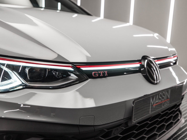 VOLKSWAGEN Golf GTI Clubsport 2.0 TSI 221kW 300CV DSG