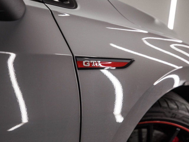 VOLKSWAGEN Golf GTI Clubsport 2.0 TSI 221kW 300CV DSG