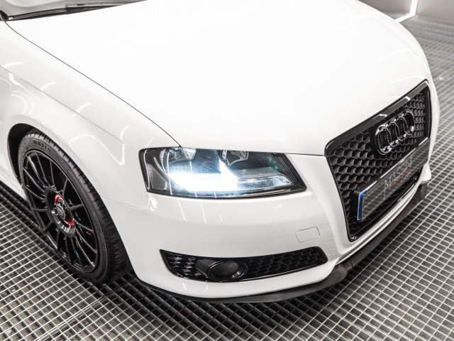 AUDI A3 Cabrio 2.0 TDI DPF Ambition