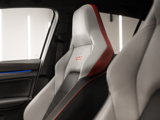 VOLKSWAGEN Golf GTI 2.0 TSI 180kW 245CV DSG