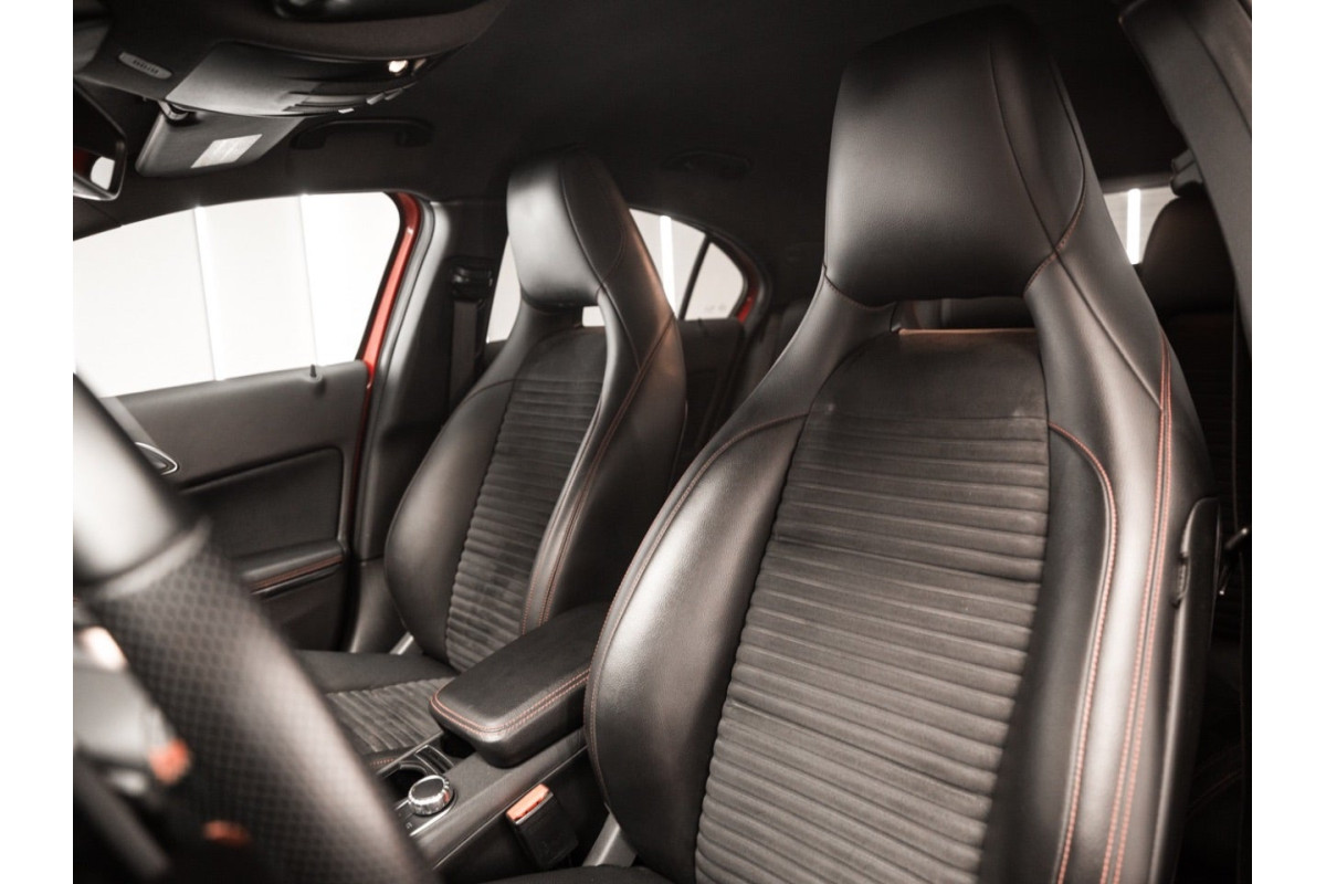 MERCEDES Clase A 220 CDI... 2