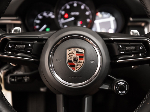 PORSCHE Macan GTS