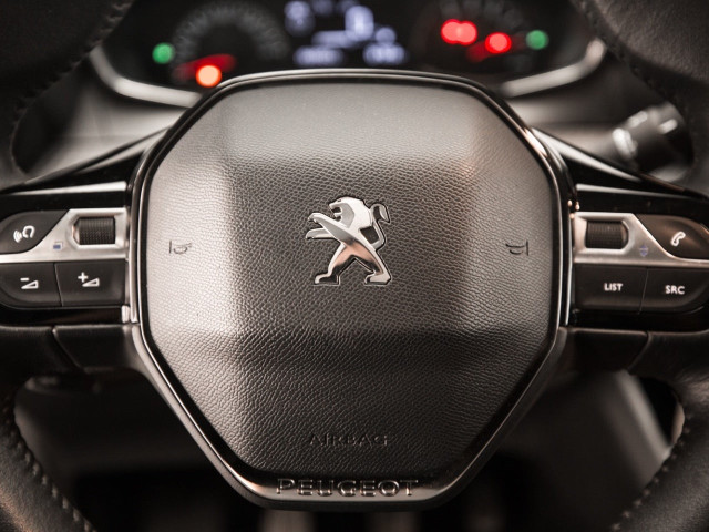 PEUGEOT 208 BlueHDi 73kW 100CV Active