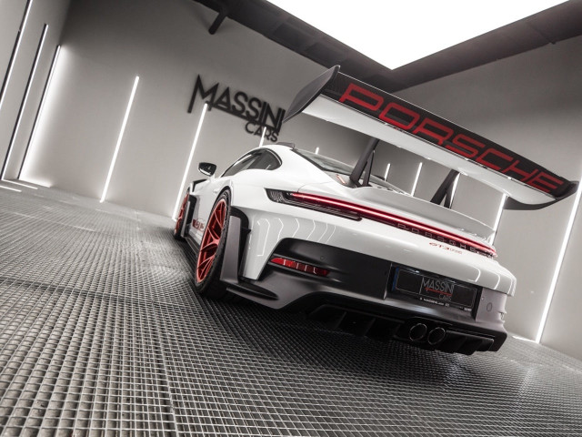 PORSCHE 911 GT3 RS