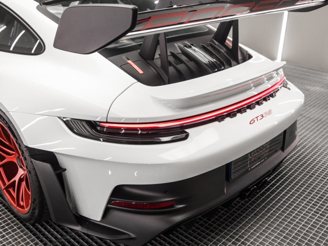 PORSCHE 911 GT3 RS