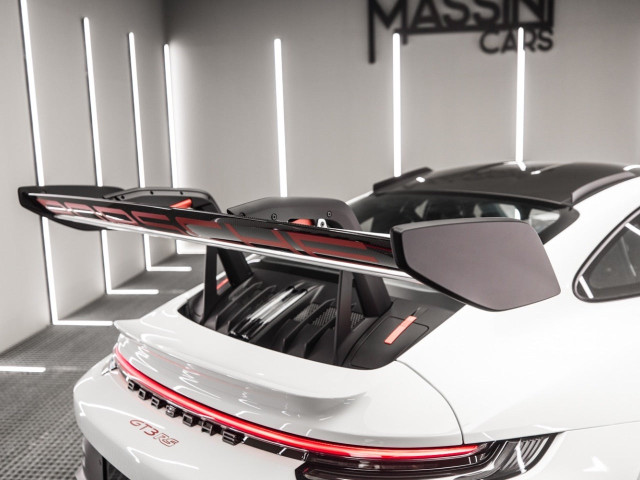 PORSCHE 911 GT3 RS