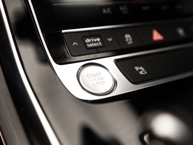 AUDI Q7 S line 45 TDI 170kW 232CV quat. tip.