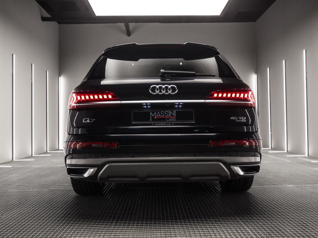 AUDI Q7 S line 45 TDI 170kW 232CV quat. tip.
