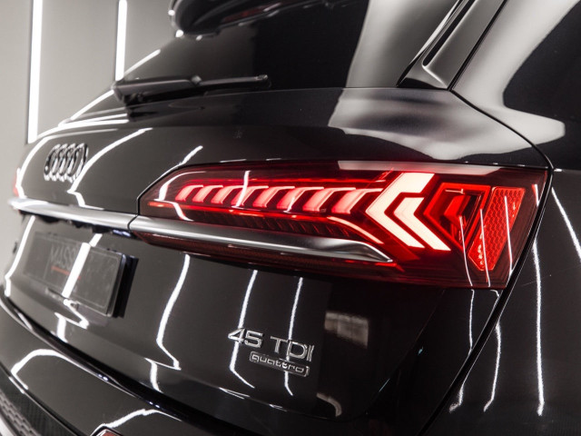 AUDI Q7 S line 45 TDI 170kW 232CV quat. tip.