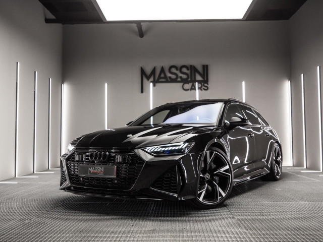 AUDI A6 RS 6 Avant TFSI quattro