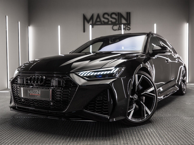 AUDI A6 RS 6 Avant TFSI quattro