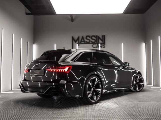 AUDI A6 RS 6 Avant TFSI quattro