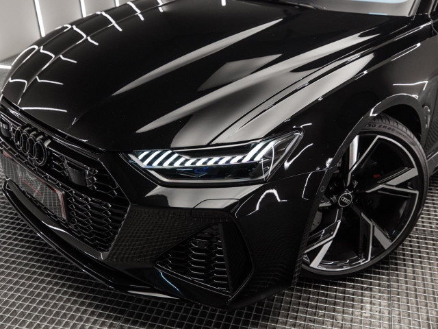 AUDI A6 RS 6 Avant TFSI quattro