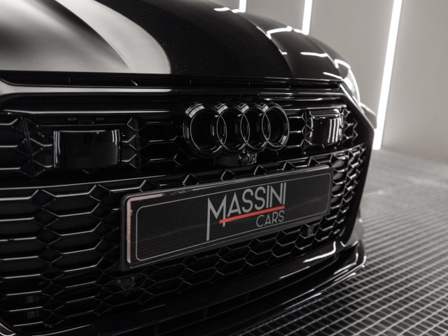 AUDI A6 RS 6 Avant TFSI quattro
