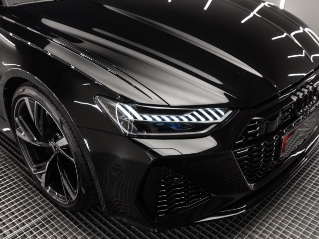 AUDI A6 RS 6 Avant TFSI quattro