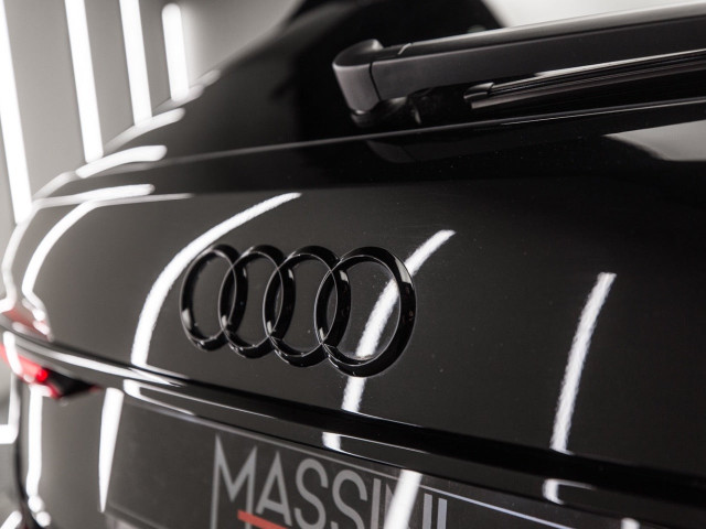 AUDI A6 RS 6 Avant TFSI quattro