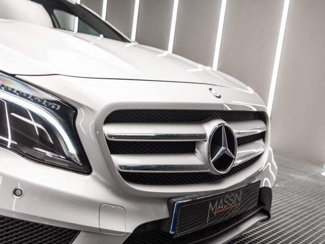 MERCEDES Clase GLA 200 d AMG Line