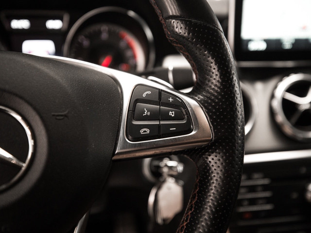 MERCEDES Clase GLA 200 d AMG Line
