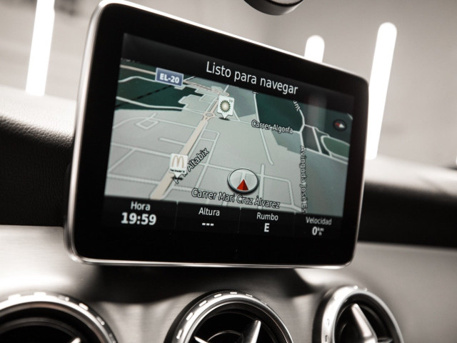 MERCEDES Clase GLA 200 d AMG Line