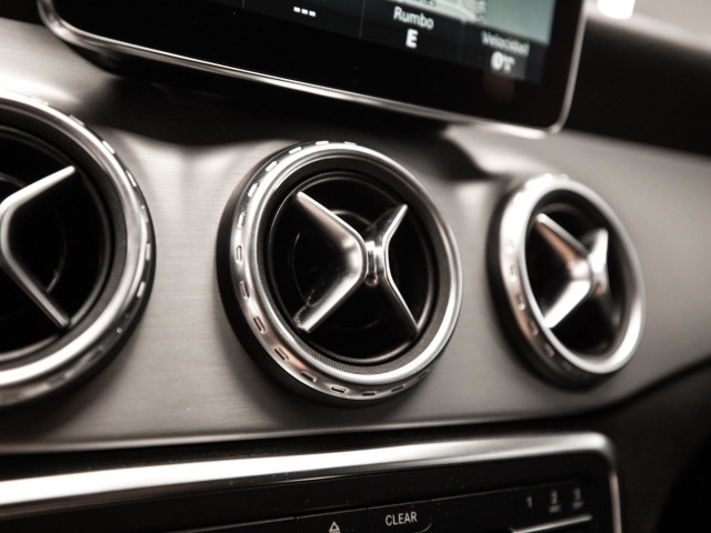 MERCEDES Clase GLA 200 d AMG Line