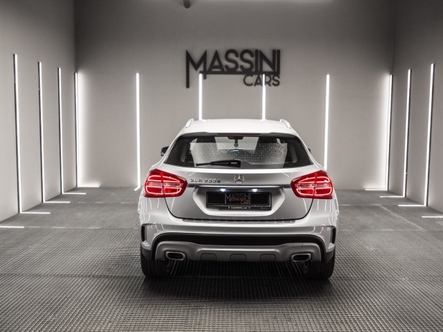MERCEDES Clase GLA 200 d AMG Line