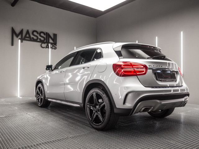 MERCEDES Clase GLA 200 d AMG Line