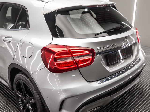 MERCEDES Clase GLA 200 d AMG Line