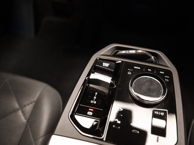 BMW iX xDrive40