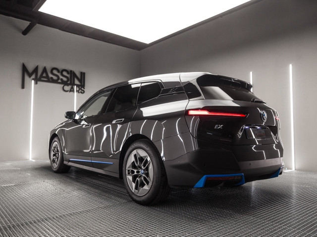 BMW iX xDrive40