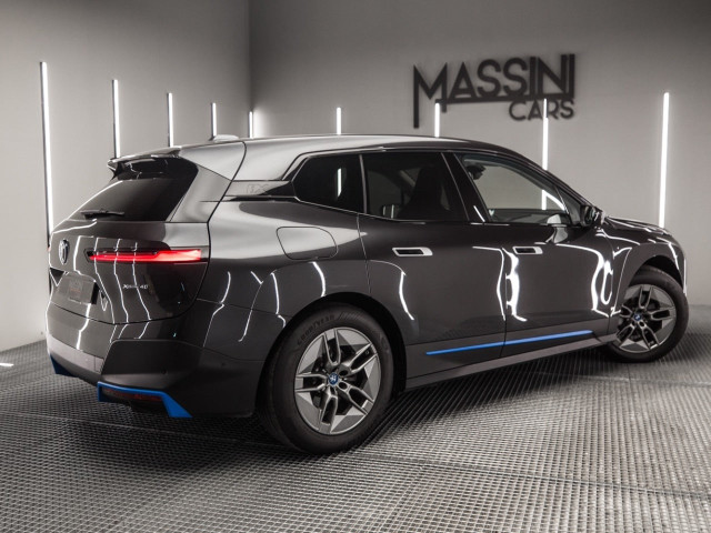BMW iX xDrive40