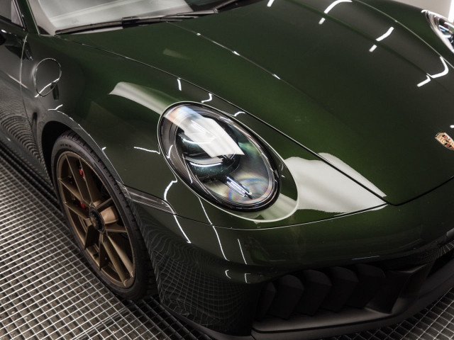 PORSCHE 911 Carrera GTS Coupe