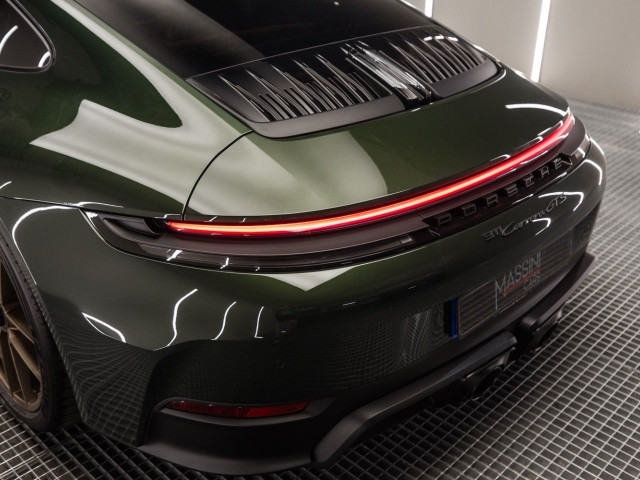 PORSCHE 911 Carrera GTS Coupe