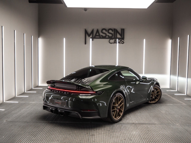 PORSCHE 911 Carrera GTS Coupe