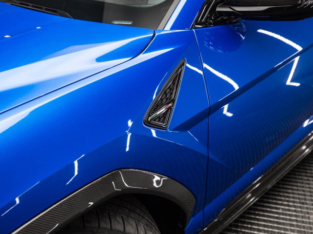 LAMBORGHINI URUS CARBONO