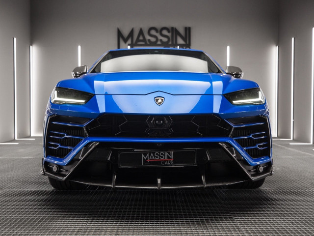 LAMBORGHINI URUS CARBONO