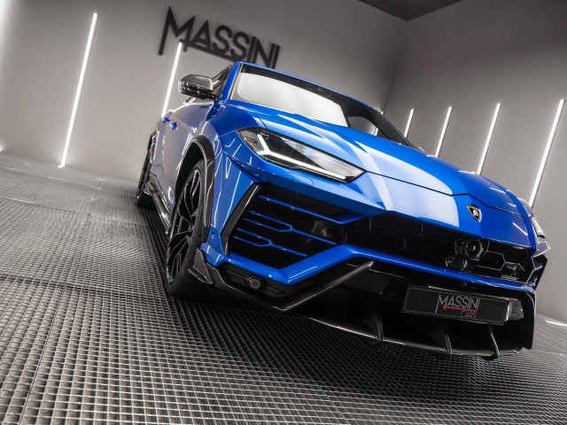LAMBORGHINI URUS CARBONO
