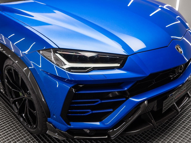 LAMBORGHINI URUS CARBONO