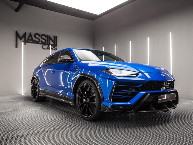 LAMBORGHINI URUS CARBONO