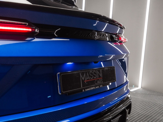 LAMBORGHINI URUS CARBONO