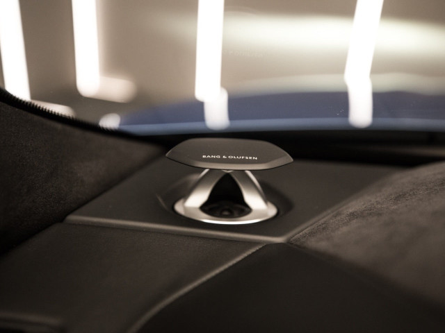 LAMBORGHINI URUS CARBONO