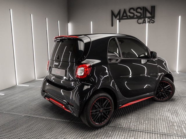 SMART fortwo EQ Ushuaia Limited Edition negro
