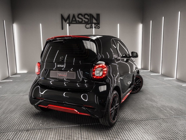 SMART fortwo EQ Ushuaia Limited Edition negro