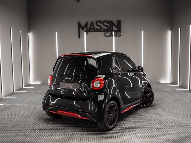 SMART fortwo EQ Ushuaia Limited Edition negro