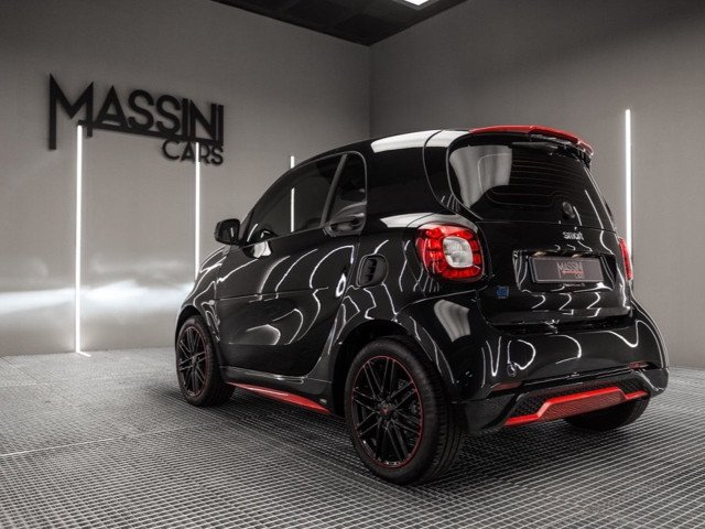 SMART fortwo EQ Ushuaia Limited Edition negro